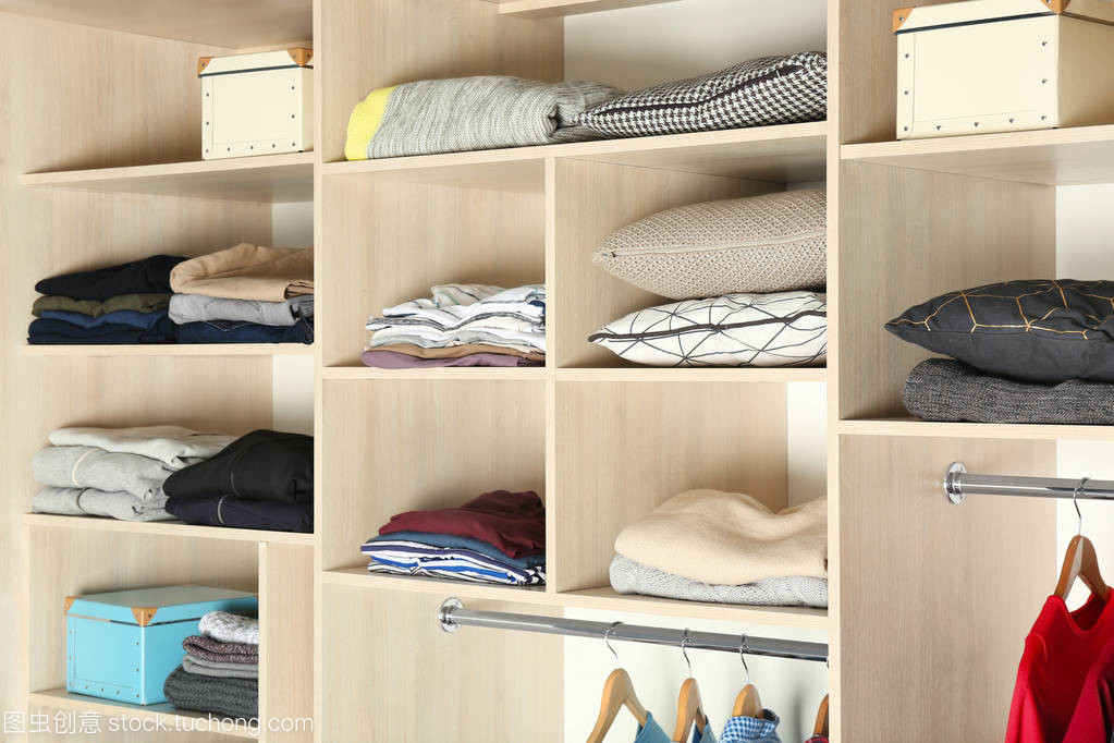 衣柜的角色转变 从单纯收纳服装到兼顾家居用品的管理中心